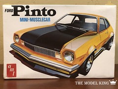 Vintage AMT 1975 Ford Pinto Mini-Musclecar Runabout 2-n-1 Model Kit T215 1/25 74