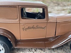 AMT 1932 FORD Kentuky Barrel Automobile Car Transportation Hot Rod Drag Racing