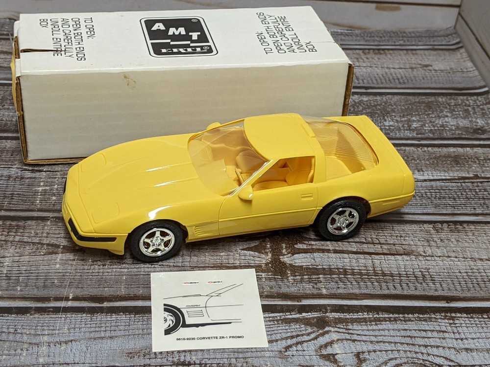 AMT Ertl 1995 Chevrolet Corvette ZR-1 Promo Car Yellow # 6661E0