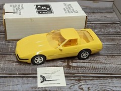 AMT Ertl 1995 Chevrolet Corvette ZR-1 Promo Car Yellow # 6661E0
