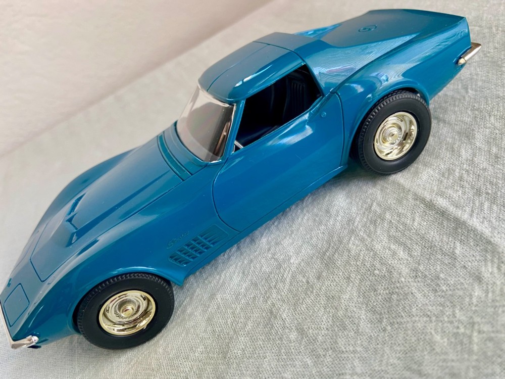 AMT Ertl 1970 Chevy Corvette LT-1 Mulsanne Blue with custom Black interior