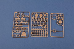 Hobbyboss 1/35 83875 Soviet Su-18 SPH Model Kit
