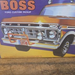 AMT BOONIE BOSS T412 Ford Custom Pickup Truck Model Kit Hobby SEALED