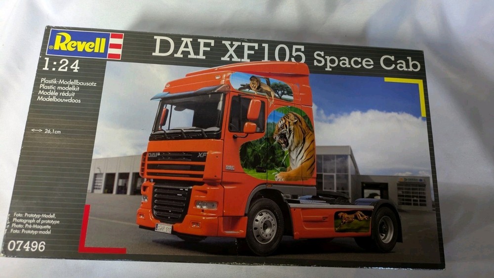 Revell 1/24 DAF XF 105 Super Space Cab Semi Model Kit 07496 New In Box