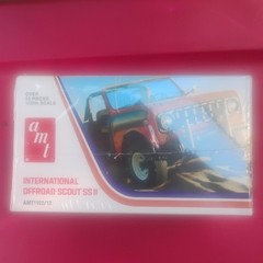 AMT Scout SS II Off-Road Truck 1:25 Model Kit Unassembled AMT1102/12