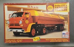 Lindberg Dodge L700 Tractor Shell Oil Tanker Trailer model kit 1/25 L118/06 New