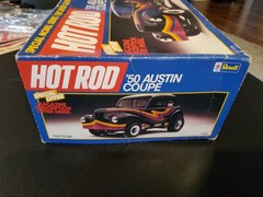 REVELL HOT ROD MAGAZINE – ’50 AUSTIN COUPE DRAG GASSER Model Kit – 1/25 Scale