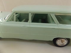 AMT 1961, FORD COUNTRY SQUIRE WAGON, MINT GREEN, Promo Model Car