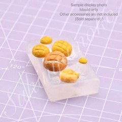 1:12 Scale DIY 3D Dollhouse Miniature Resin/Polymer Clays Mould -Pineapple Bread
