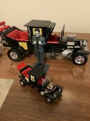 Munsters Koach, Drag U La Hot Rods, Figures, Display Case & More 1/25 Models