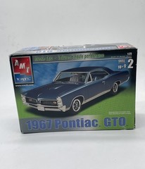 AMT 1967 PONTIAC GTO CAR MODEL KIT 1:21 31764 Projects Crafts Preowned Good