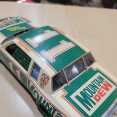 Darrell Waltrip Mountain Dew Buick Built Model Kit NASCAR Winston Cup READ