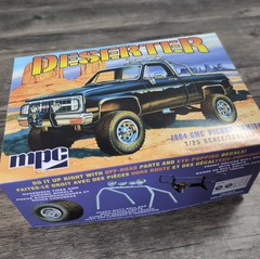 MPC Deserter 1984 GMC Off-Road Pickup 1:25 Plastic Model Kit MPC870/12 (New)