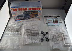 Revell Monogram 85-4282 48 Ford Woody 1/25 Model Kit Open Box Unbuilt