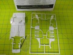 DONOR NASCAR 2003-2005 CHEVROLET MONTE CARLO STOCK CAR KIT- WHITE – 1/24