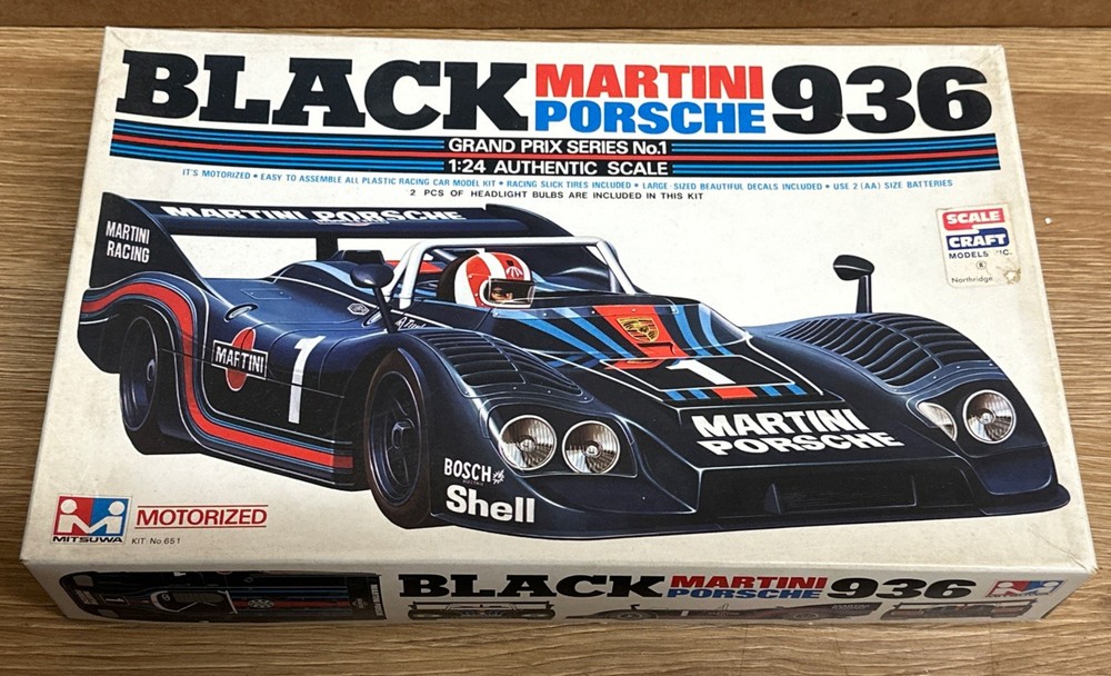 New Mitsuwa Grand Prix 1:24 Black Porsche 936 Martini Motorized Model Kit #651