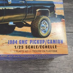 MPC Deserter 1984 GMC Off-Road Pickup 1:25 Plastic Model Kit MPC870/12 (New)