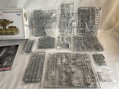 Dragon Cyber Hobby 6667 8.8 FlaK 37 auf Pz.Kpfw.IV Ausf.H German Tank Model 1:35