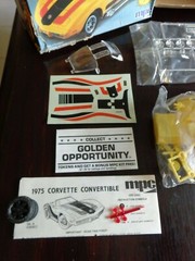 VINTAGE MPC 1975 CORVETTE CONVERTIBLE 1/25 USED OPEN BOX