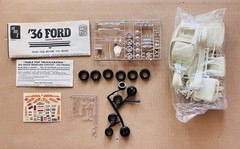 Vintage AMT ’36 Ford Coupe Roadster Street Rods 1:25 Model Kit A136 Sealed Parts