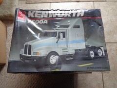 AMT ERTL # 6976 KENWORTH T600A SEMI TRUCK 1/25 SCALE MODEL KIT SEALED