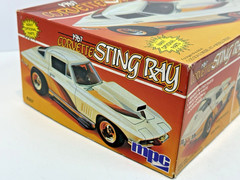 Vintage MPC 1967 Corvette Sting Ray Model Kit 1:25-6357-SEALED PARTS/NIOB