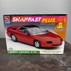 AMT Chevy Camaro Z/28 #8069 Model Kit – New 1:25 Scale 1993