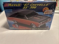 Revell ’67 Chevelle SS 396 Kit 85-2183 California Wheels Sealed Parts Free Ship
