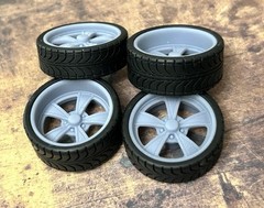 1/24 Scale: 24-Inch “Intro Vista” Wheels And Tires; Resin;1/25