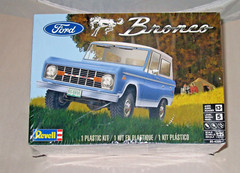 SEALED FORD BRONCO 1960s REVELL MODEL #85-4320