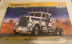 Italeri Freightliner FLC 1/24 Scale Plastic Model Semi-Truck Kit