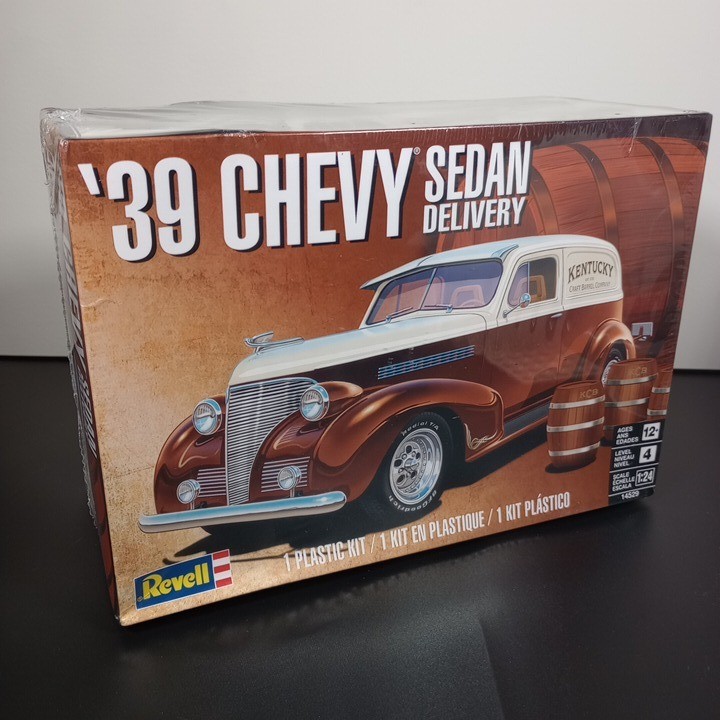 1939 Chevy Sedan Delivery 1/24 Revell Plastic Model Kit Factory Sealed