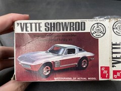AMT t103 Corvette Vette Showrod vintage model 1/43 McM Damaged.