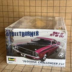 NEW Revell Street Burner ’70 Dodge Challenger 2n1 RT/TA Sealed Box 1:25 Kit 4213