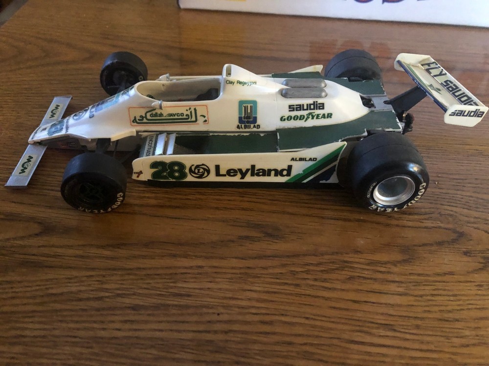 Built /parts 1/20 indy car model kit