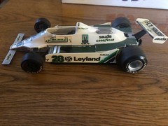 Built /parts 1/20 indy car model kit