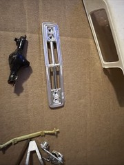 AMT 1/25 Scale AMT1219 1972 GMC Jimmy Model Kit Needs Help