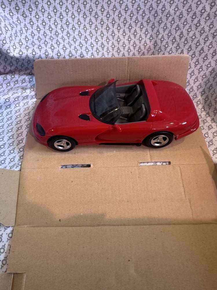 ERTL AMT 1992 Dodge Viper RT/10 Promo Model 6113 Red