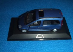 Mercedes Benz W 414 – Vaneo 2004 Jasper Blue 1:43 New Boxed Minichamps