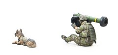 Hobby Fan HF770 1/35 U.S. Green Beret with Javelin missile & Dog Resin Kit Set
