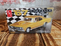 AMT 1/25 1967 Chevy Chevelle Pro Street Model Kit – Gold (AMT876) New Factory