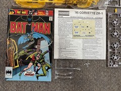 + Monogram 1:24 Scale ’95 Corvette ZR-1 The Last ZR-1 w/ Batman Comic 2455