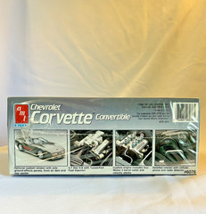 AMT CHEVROLET 1990 Corvette Convertible model kit NEW in FACTORY SEALED BOX