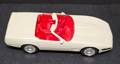 AMT Ertl America Corvette Convertible Artic White #8923 C4 Dealer Promo Car
