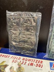 MIB Soviet Field Howitzer SU-122 (M-30) by Italeri in 1/35 scale