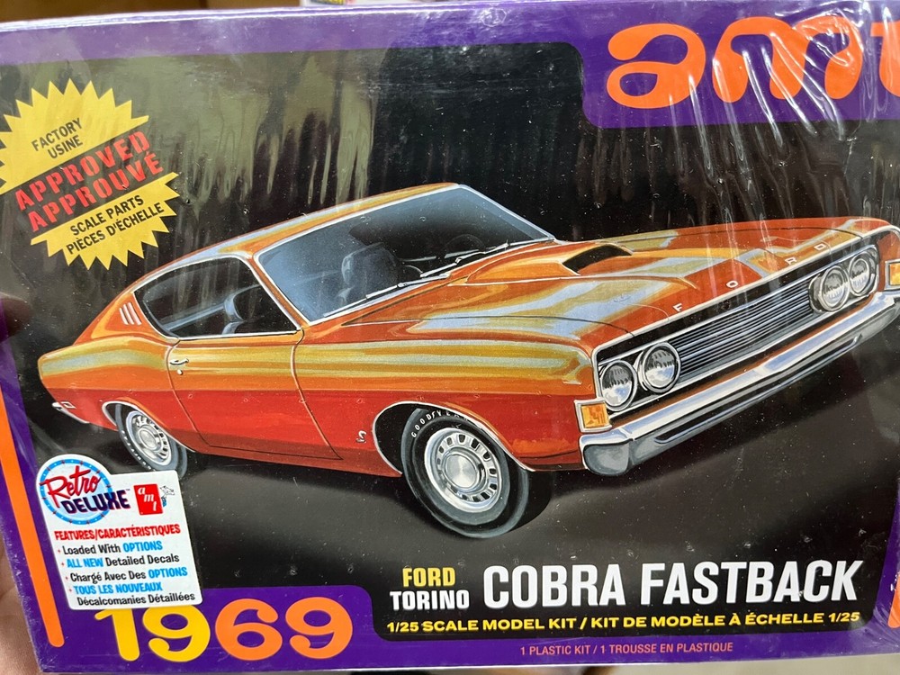 AMT 1217 1969 Ford Torino Cobra 3n1 KIT 1/25 MODEL CAR MOUNTAIN FS