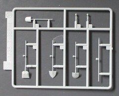 Dragon 1/35 Scale Tiger I Mid-Prod Otto Carius – Parts Tree Y from Kit No. 6888