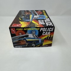AMT Ford Interceptor Police Car 1/25 Model Kit 38466 Open Box Unbuilt T4