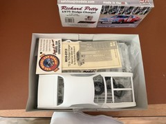 Salvinos Jr Models 1/25 Richard Petty #43 1976 Dodge Charger Race Car 6995