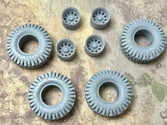 1/24 Scale: 15-Inch “D-Window Steel” Wheels W/ Huge 35-inch Mud Tires. Resin
